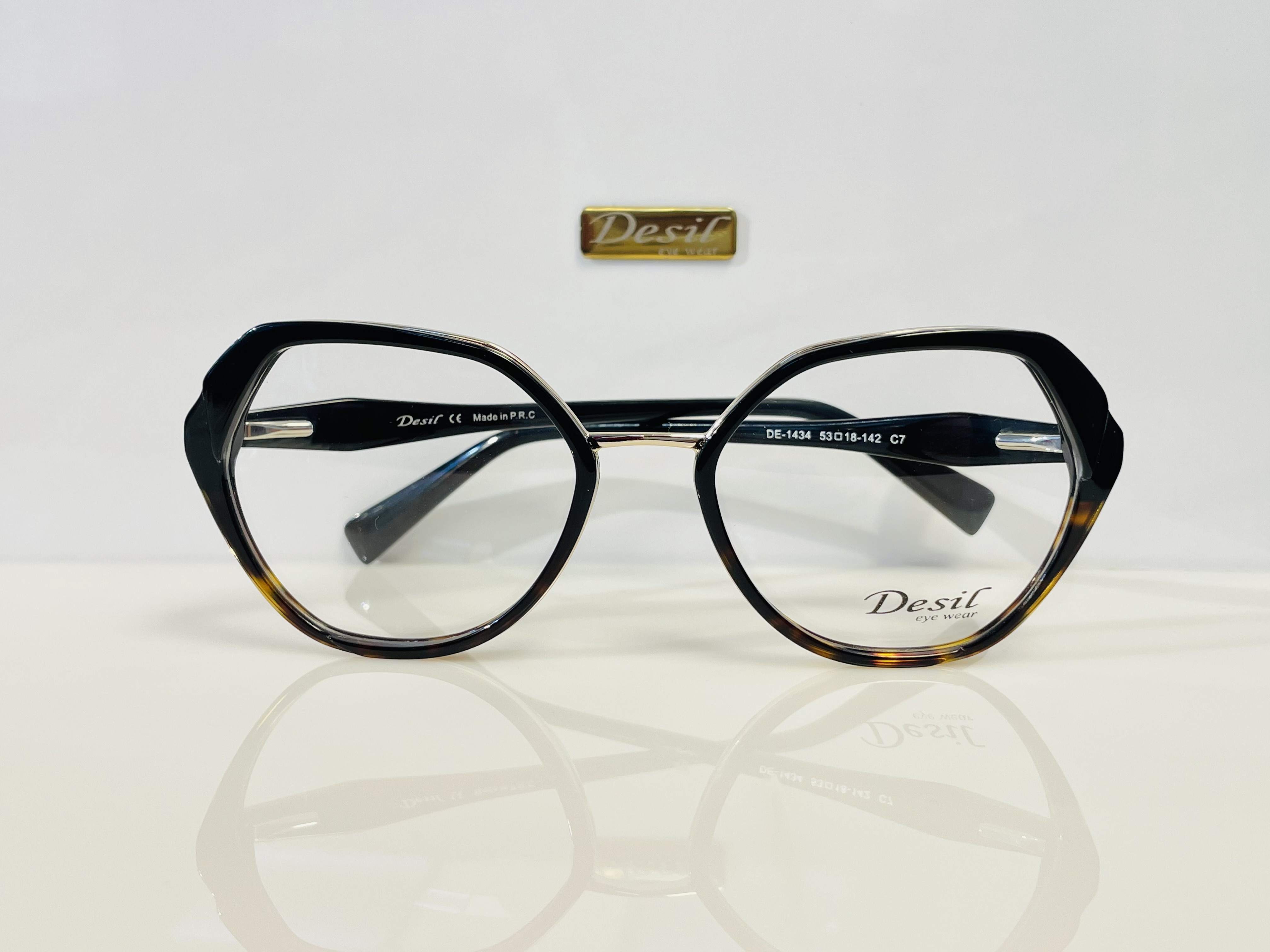نمای 6 از عینک طبی زنانه Desil