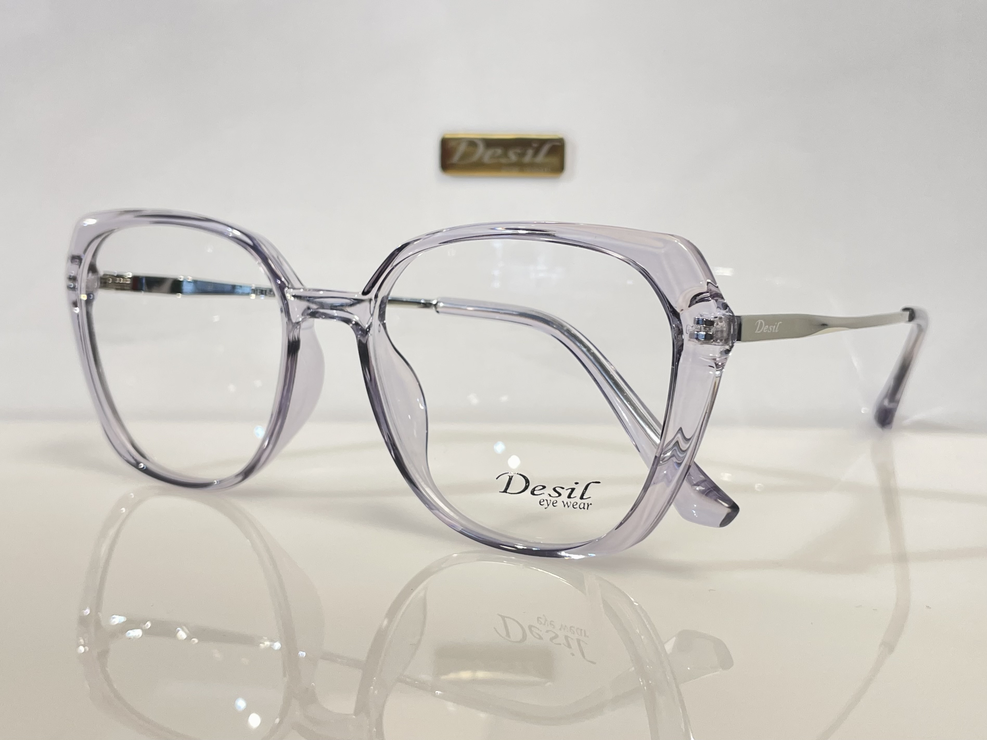 نمای 3 از عینک طبی زنانه Desil