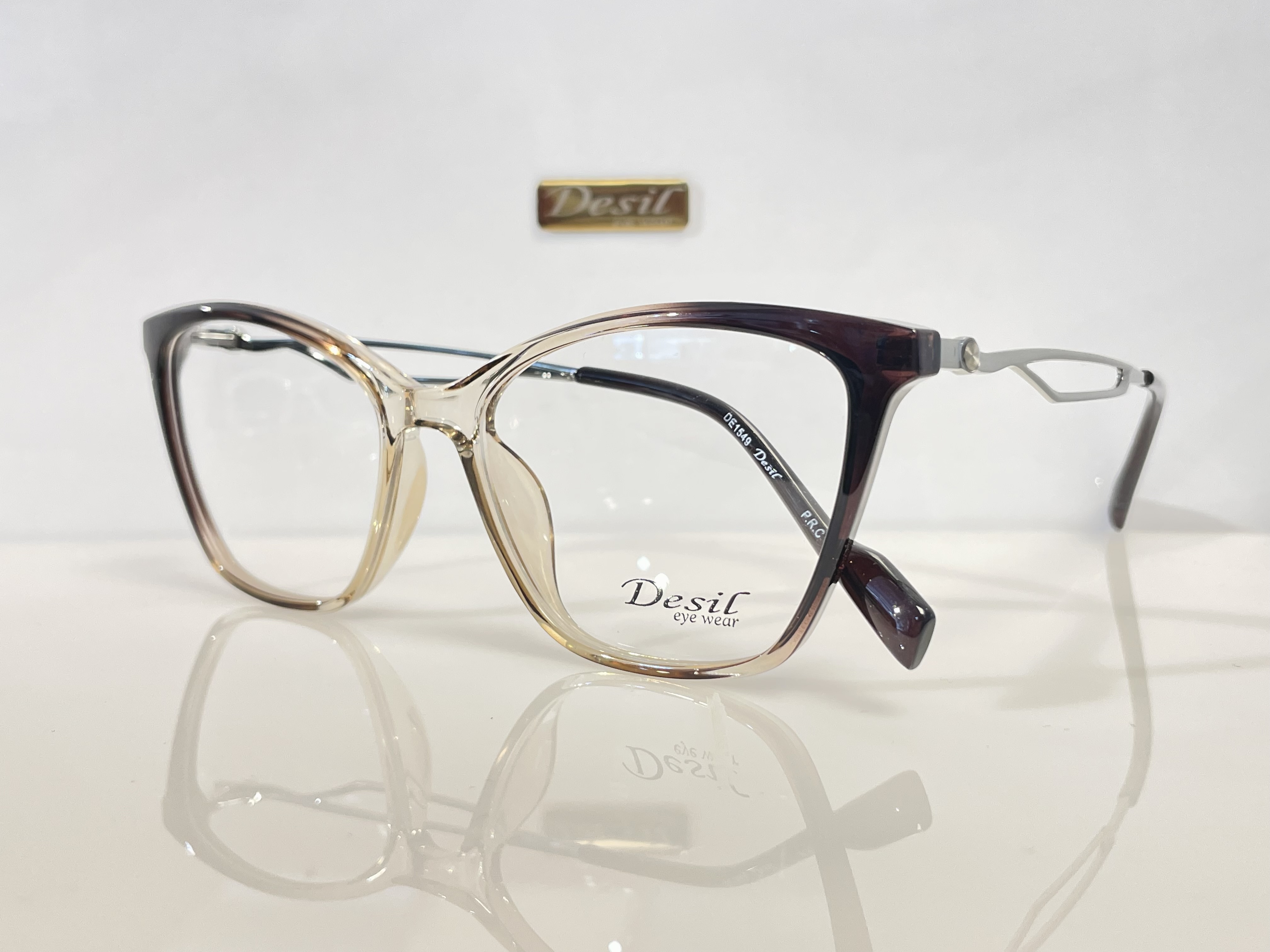 نمای 5 از عینک طبی زنانه Desil