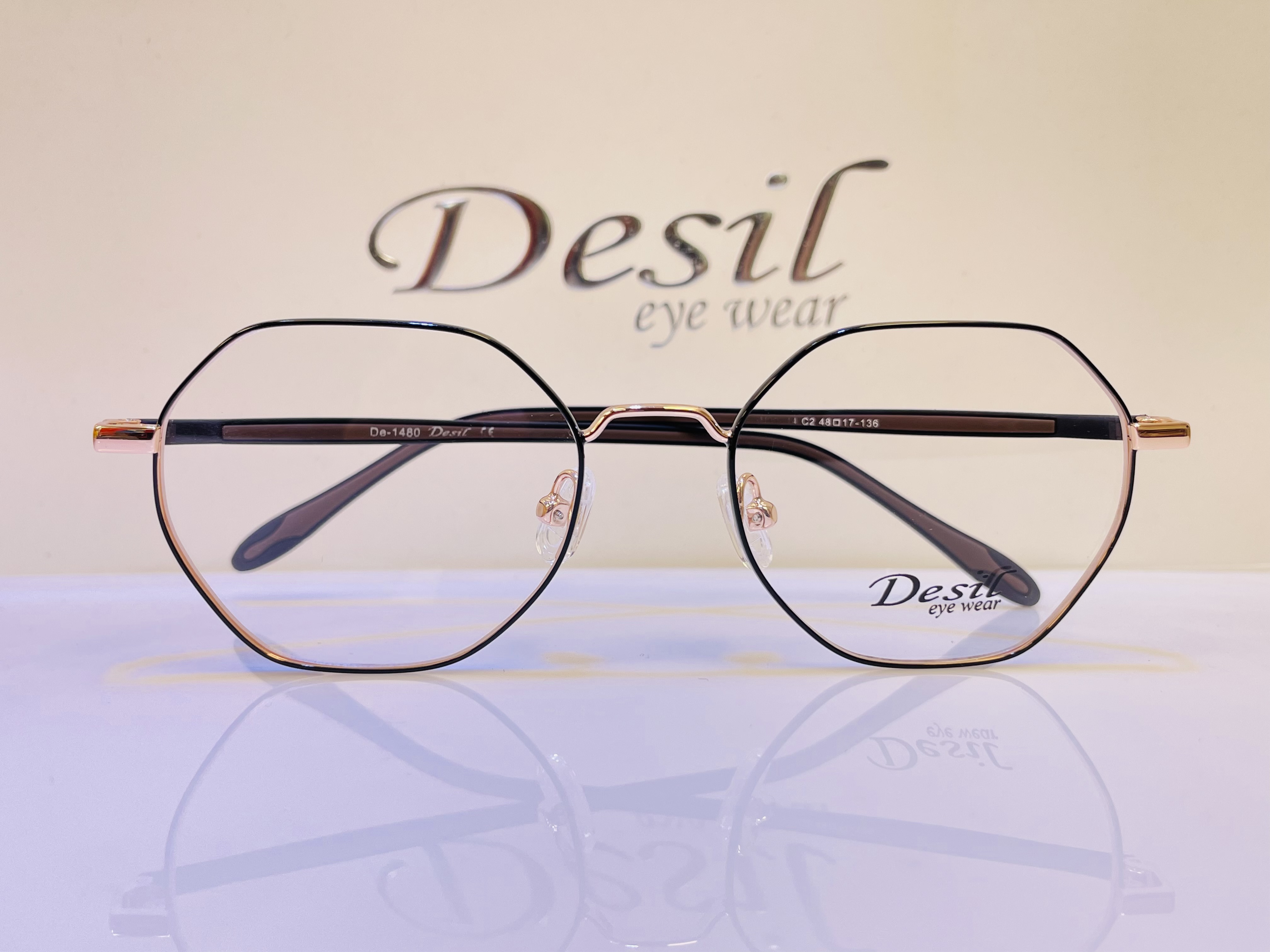 عینک عینک طبی زنانه Desil زنانه Desil مدل مشکی طلایی